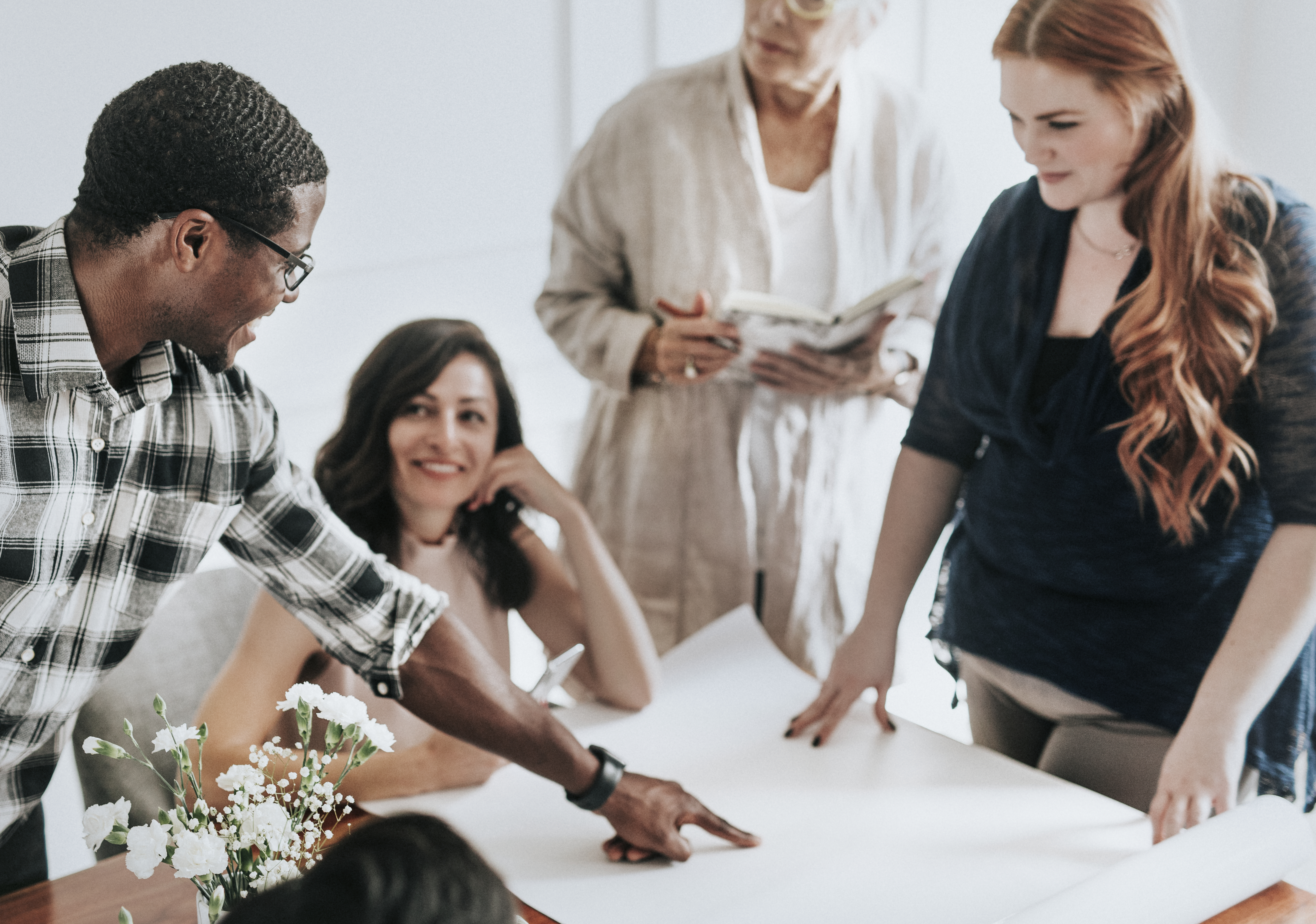 happy-people-having-group-meeting